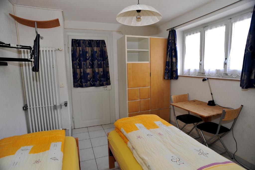 Birsfelden Niros Bed & Breakfast الغرفة الصورة