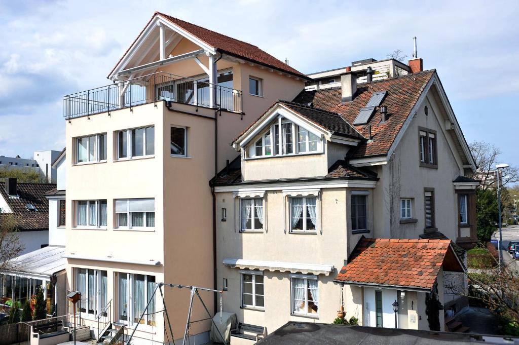Birsfelden Niros Bed & Breakfast المظهر الخارجي الصورة