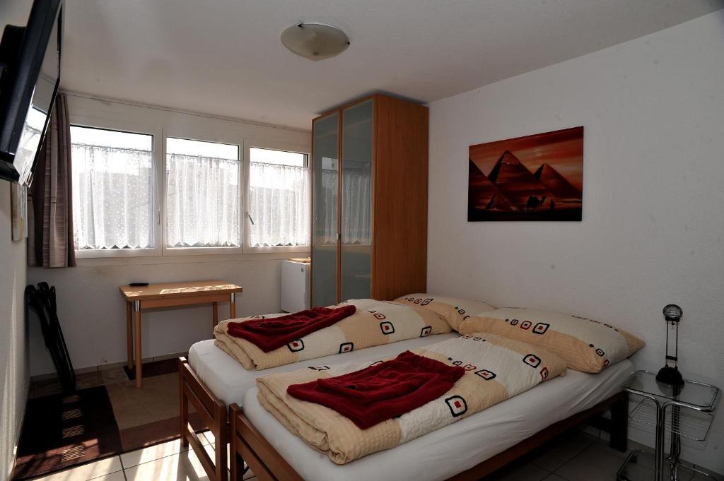 Birsfelden Niros Bed & Breakfast المظهر الخارجي الصورة