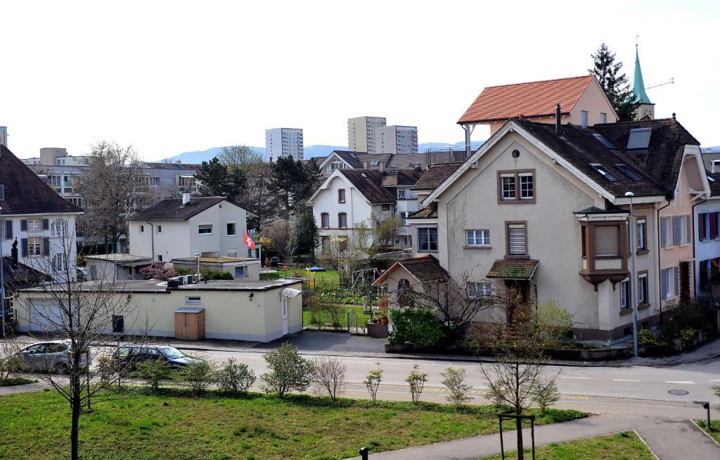 Birsfelden Niros Bed & Breakfast المظهر الخارجي الصورة