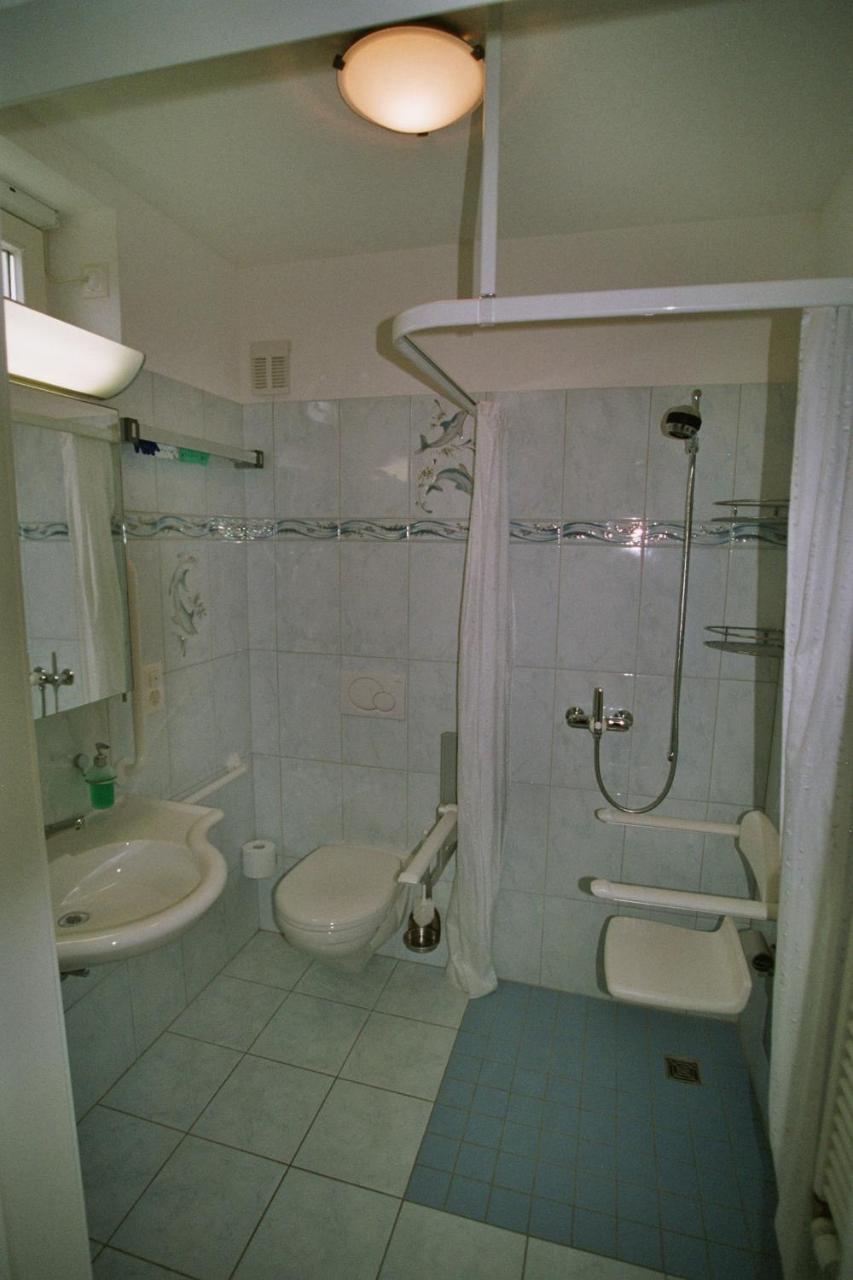 Birsfelden Niros Bed & Breakfast المظهر الخارجي الصورة